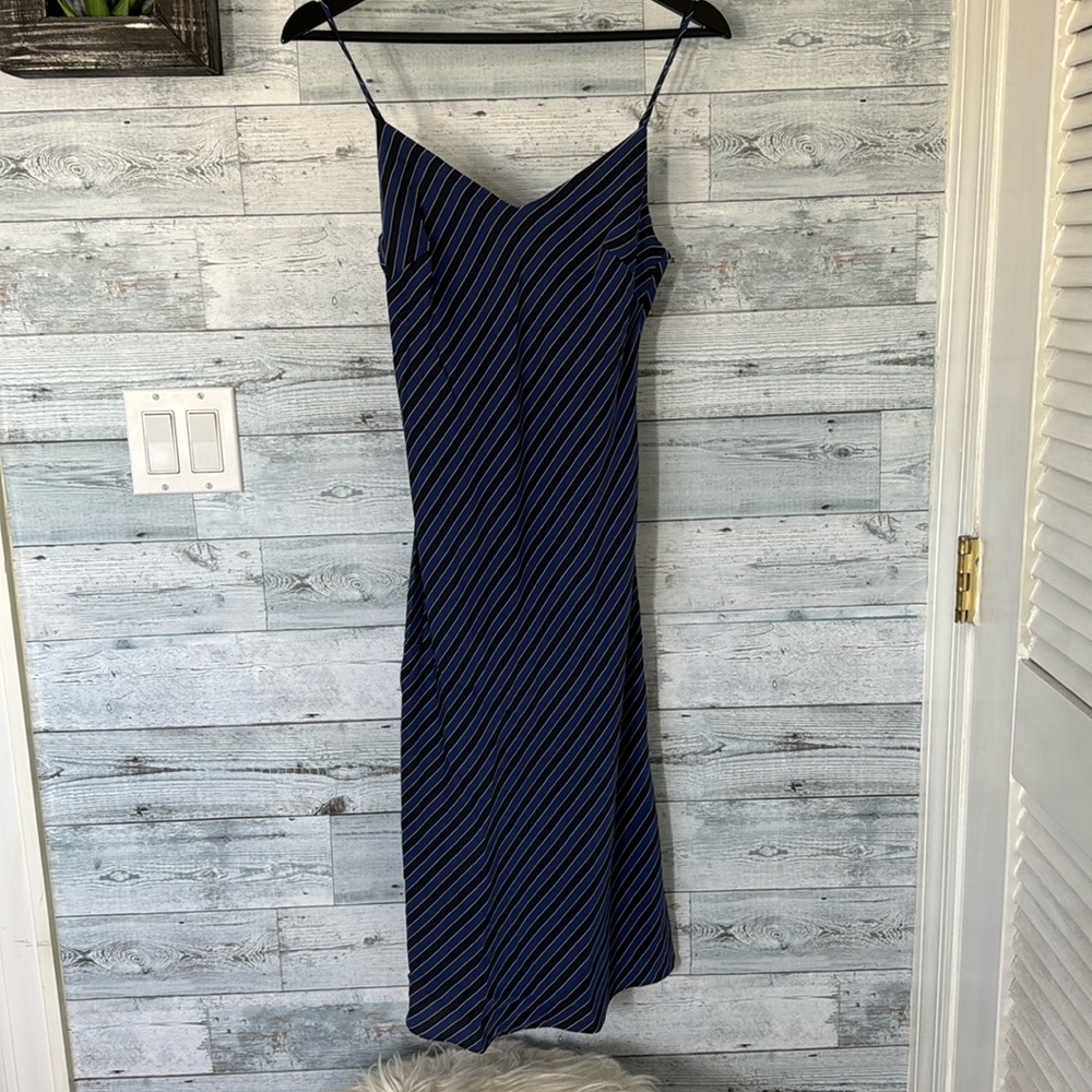 BANANA REPUBLIC BLUE STRIPED SILK DRESS